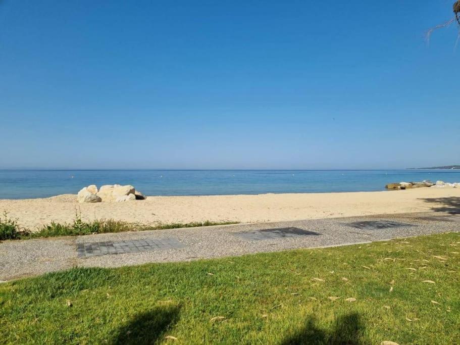 Our Home-Fully Renovated Apartments And Studios By The Sea Nikiti  Luaran gambar